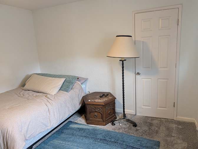 Kim Yarnes's room