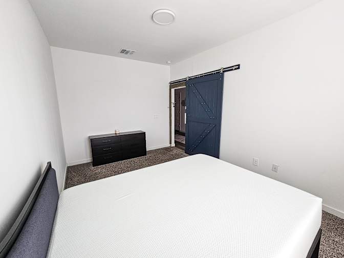 Desmond's room