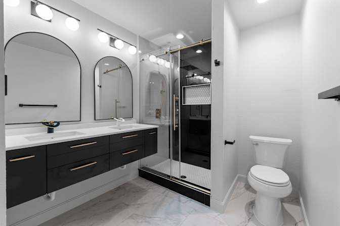 Tomic Properties's room
