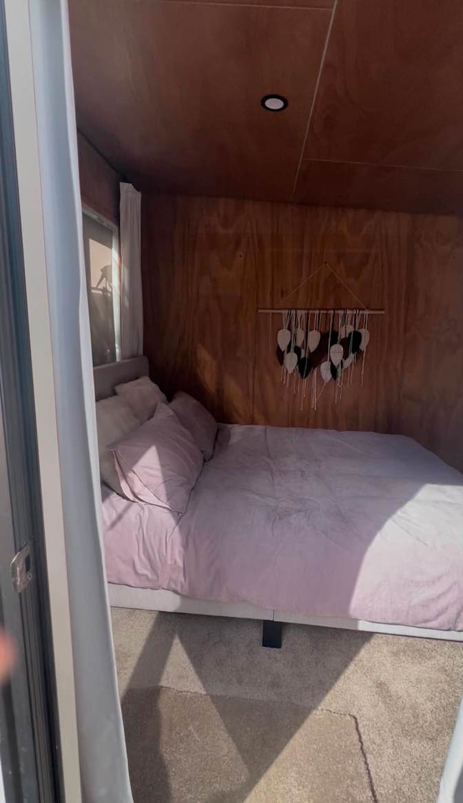 Ayla Hoeta's room