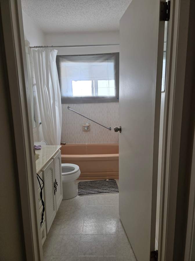 Forman Crescent's room