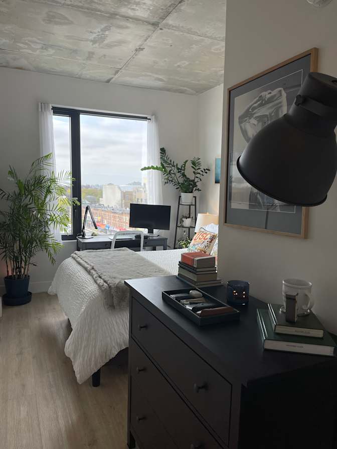 Eric Freeman's room