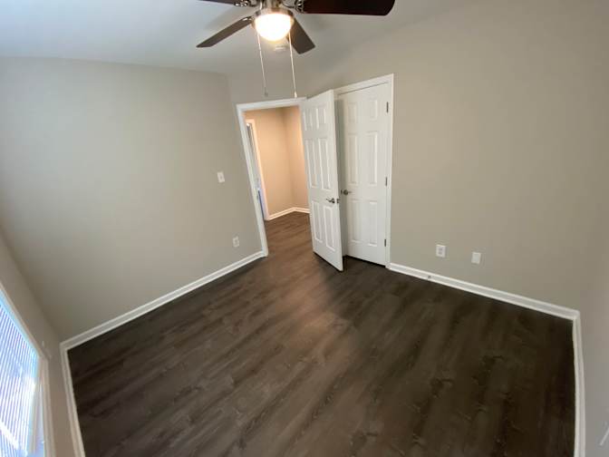 Alcove Rooms's room