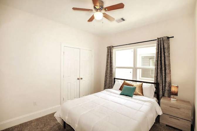 Shariq Khan's room