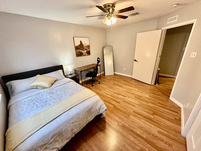 PadSplit's room