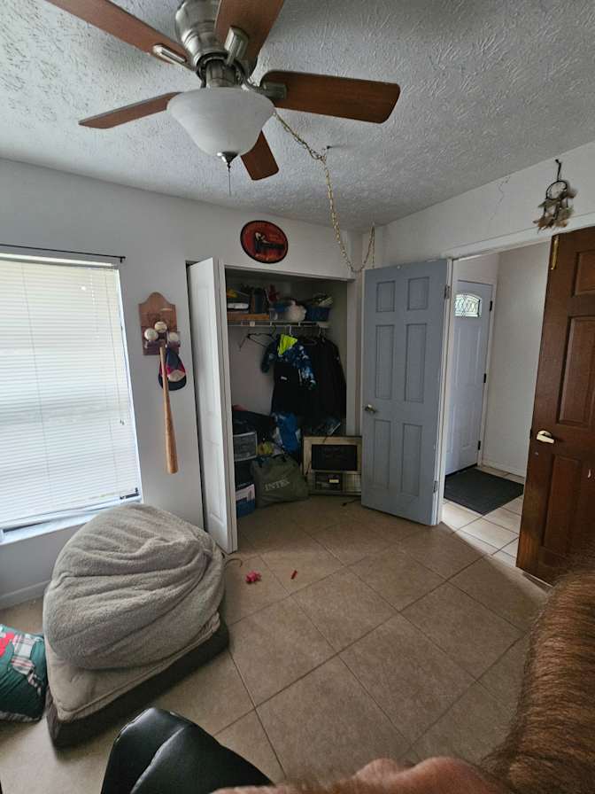 Dirk's room