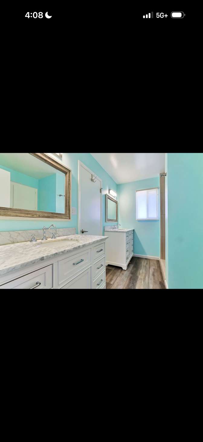Alexis's room