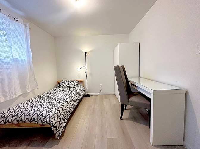 Shahram's room