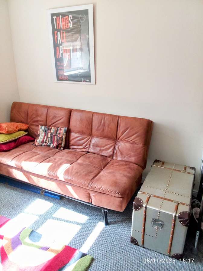 UMALI OKO's room