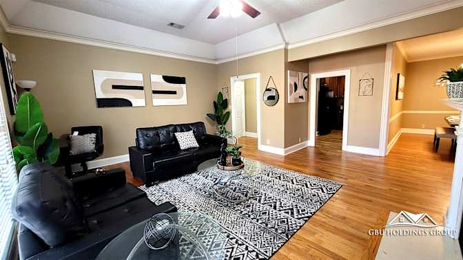 GBU Holdings Group's room