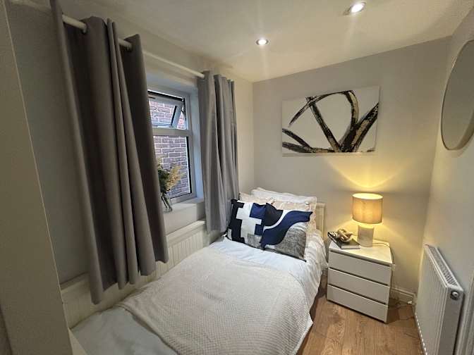 Naomi's room