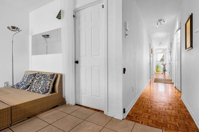 Thomas's room