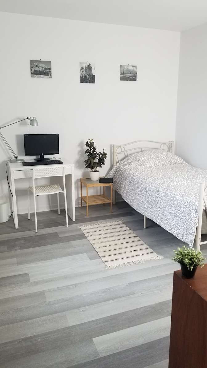 Lisa's room