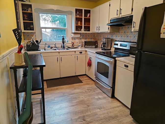 EZ Roomrentals's room