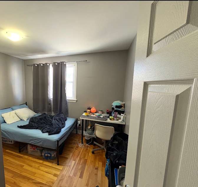 Eloria Amanuel's room