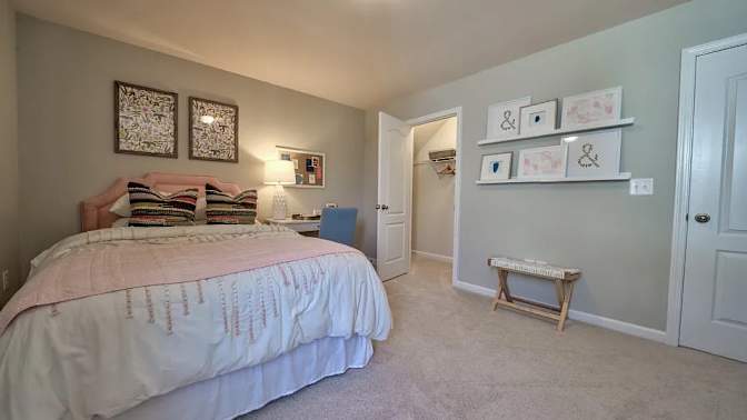 Alcove Rooms's room