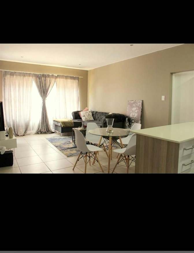 Dee's room