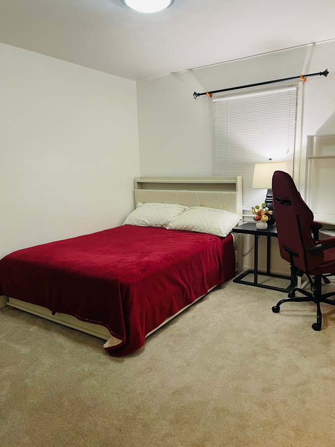 Gino's room