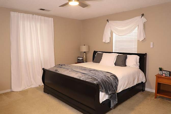 Tee's room