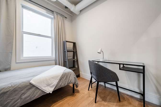 Russian Hill Coliving's room