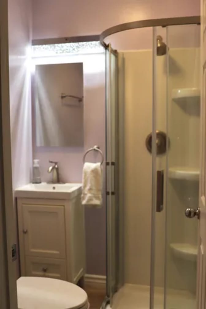 Room Rent's room