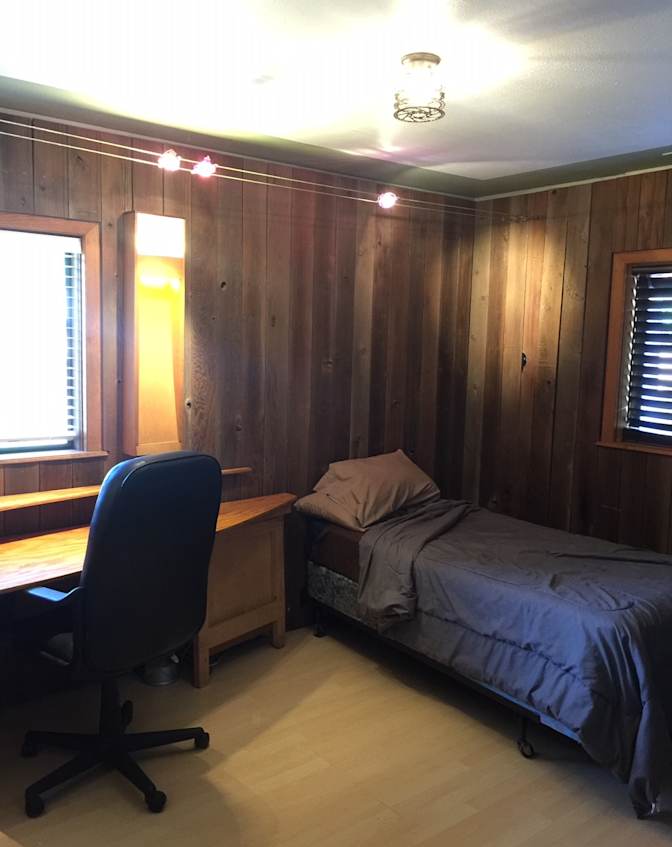R's room