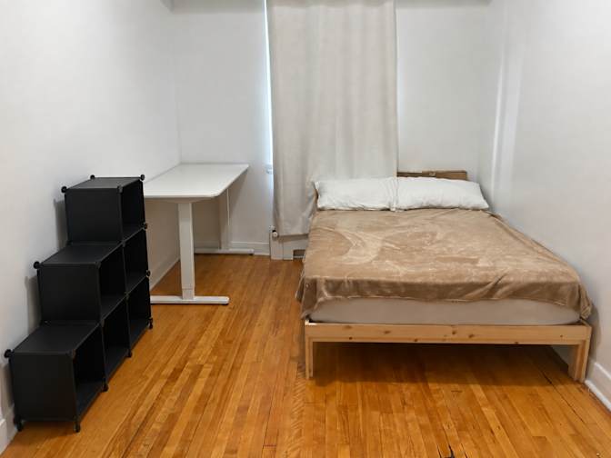 aymen Barhich's room
