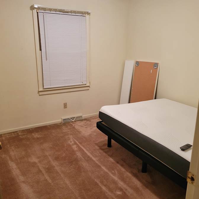 Mikolai Robeson's room