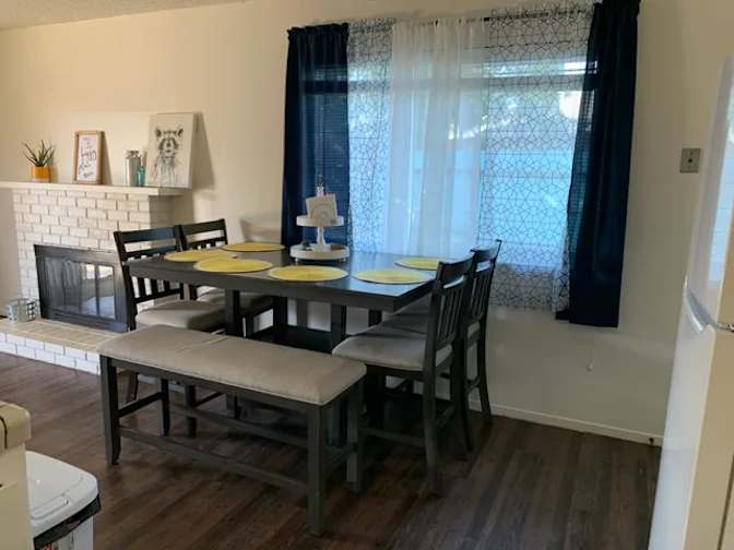Room for rent's room