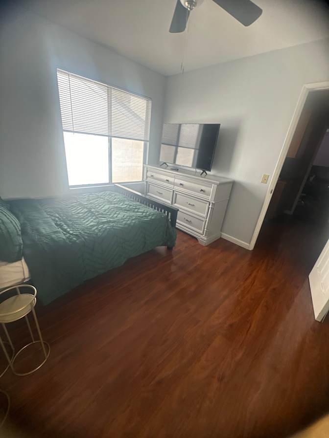 Kaystal's room