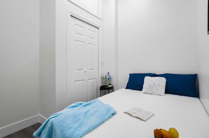 Liza's room