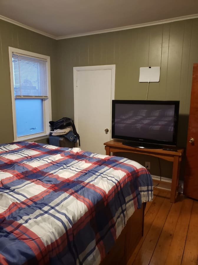 Suzanne's room