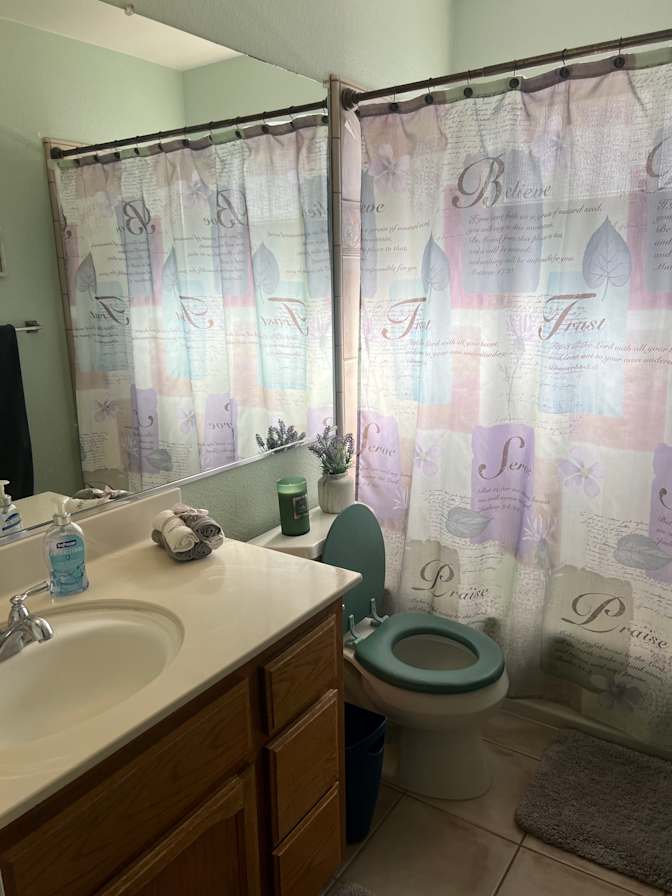 Shelly Hunter's room