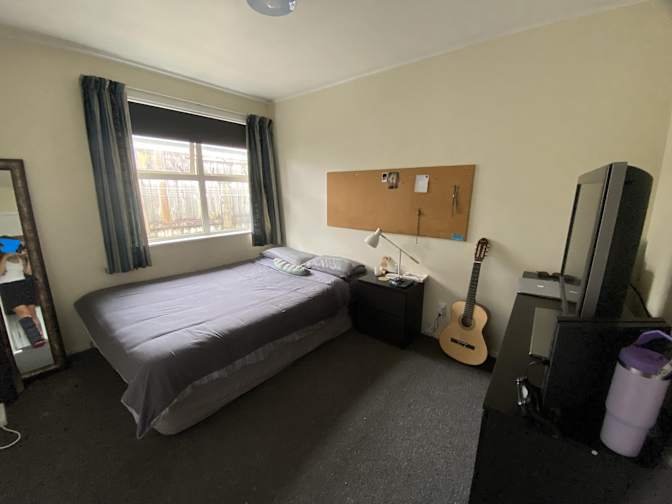stefan's room
