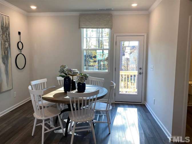 Alcove Rooms's room