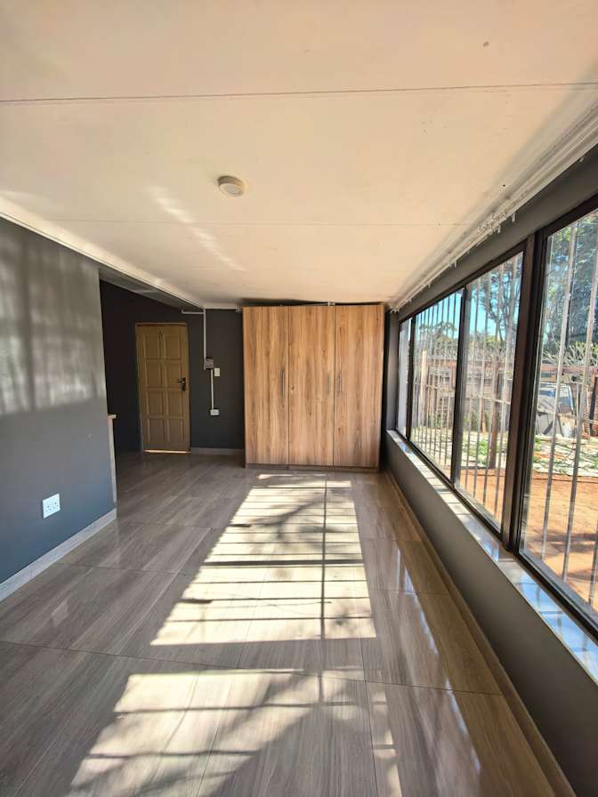 Tshikani's room