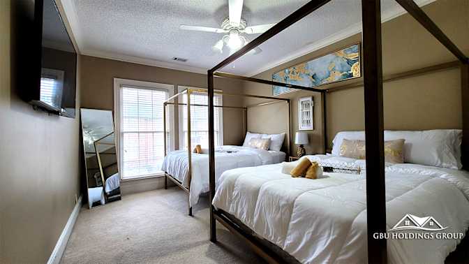 GBU Holdings Group's room