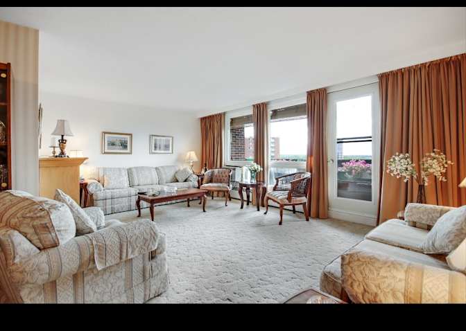 Suzanne's room