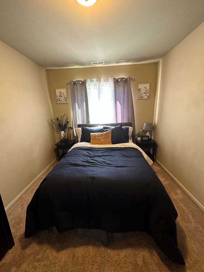 Savanna Hatch's room