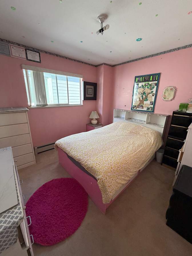 Sharlin's room