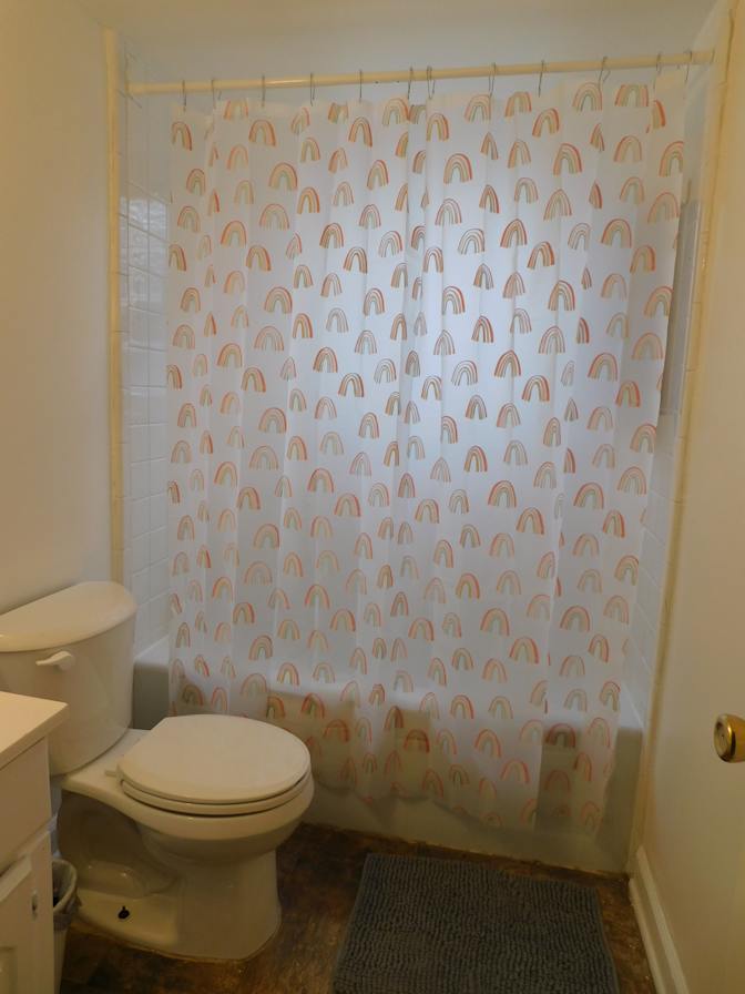 Carolina Realty Link's room