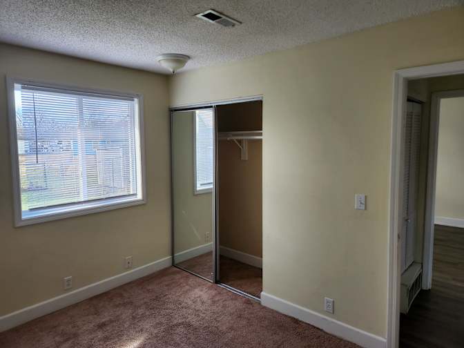 Raul's room