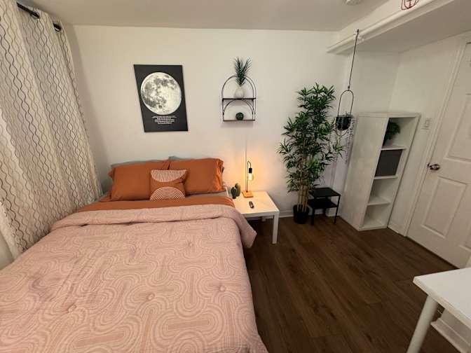 Alona's room
