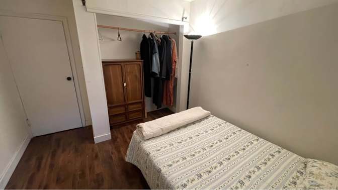 Mayouba Divi's room