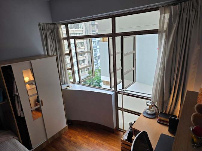 Bin's room