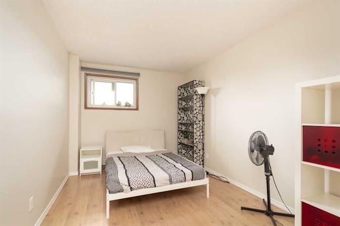 Tristan Urquhart's room