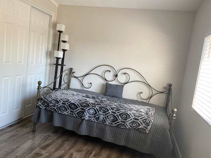 Lainya's room