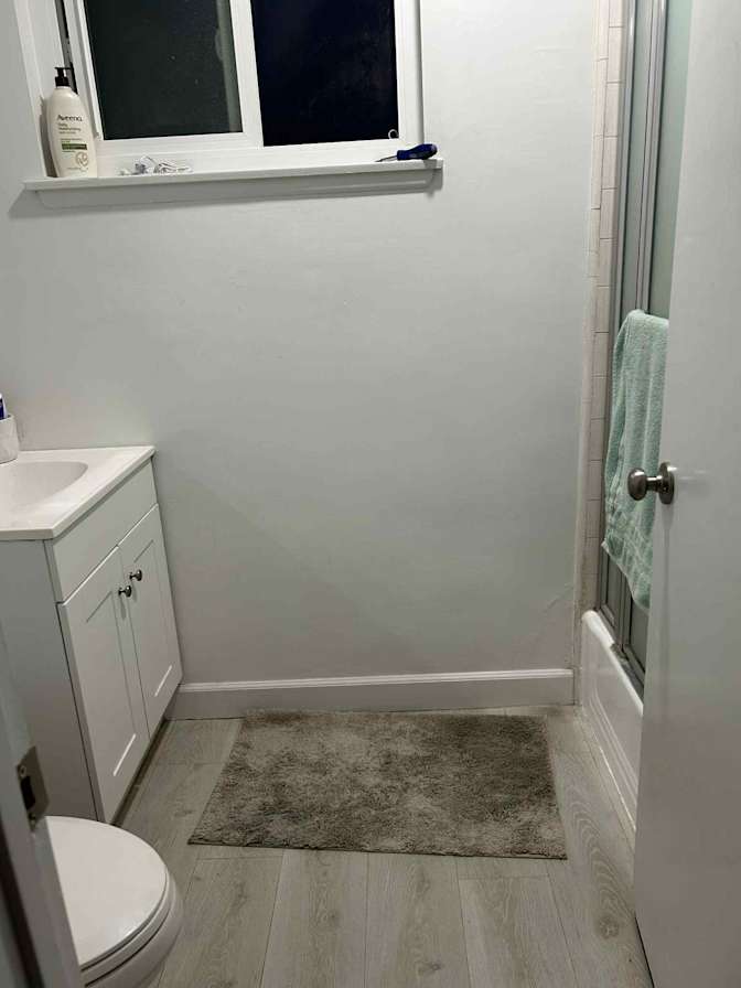 Raul's room