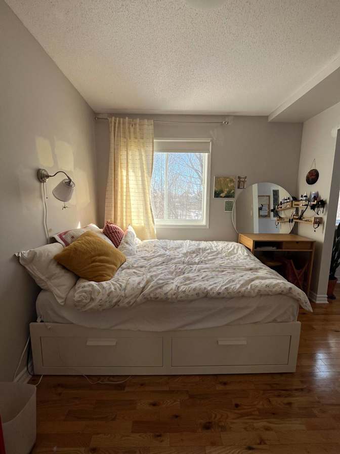 ouleiyah's room