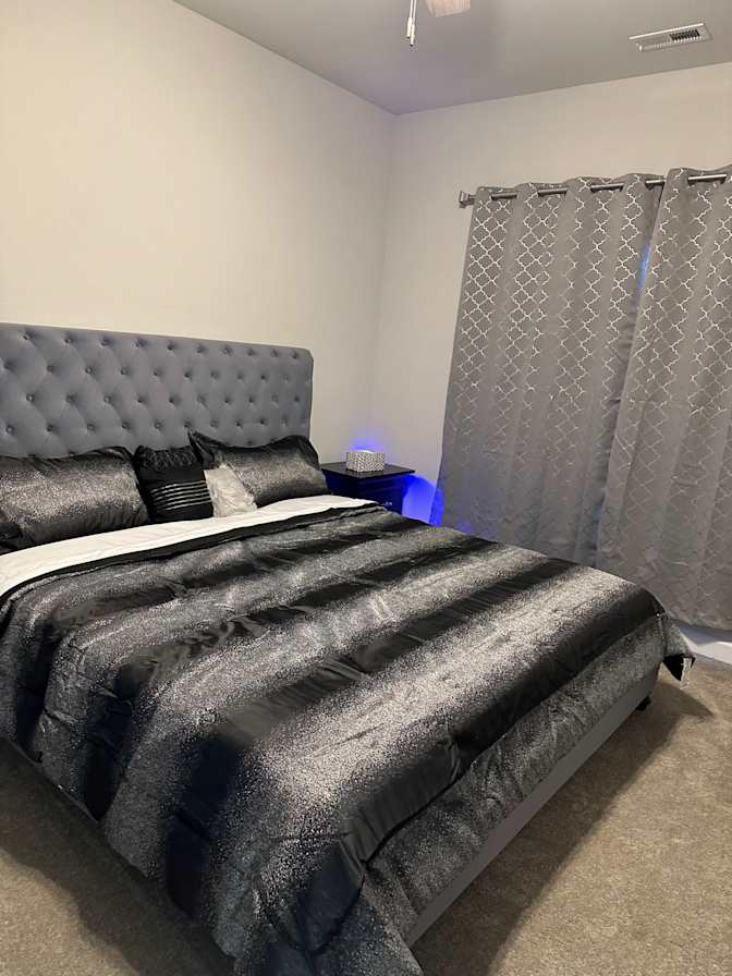 NAGIMU's room